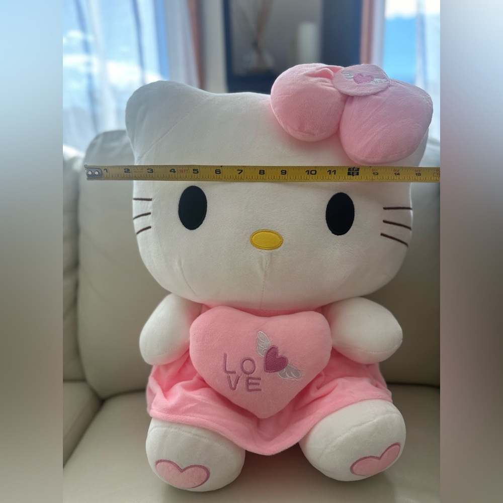 Hello kitty plush new